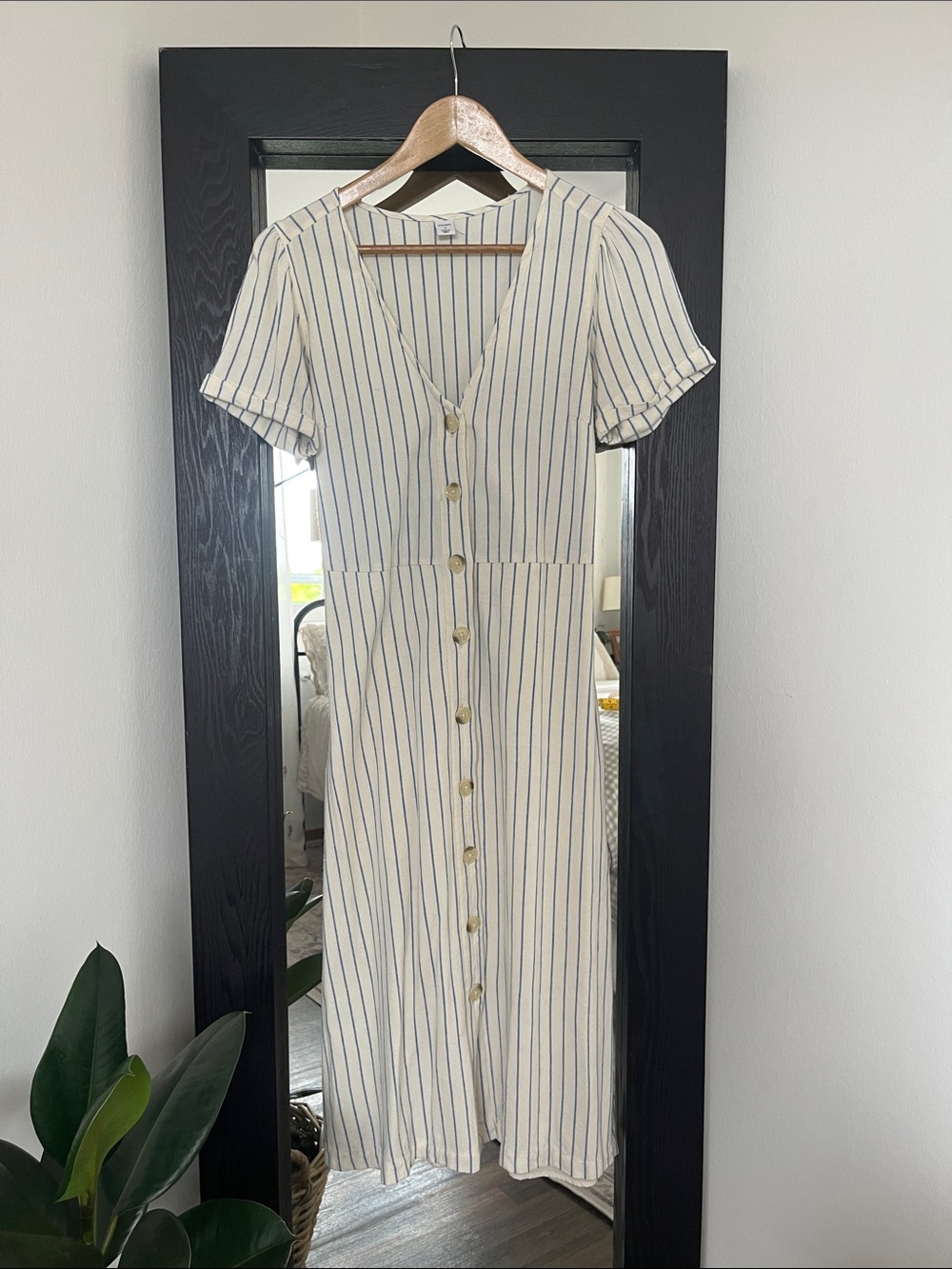 Old Navy Linen Blend Striped Dress Size Small